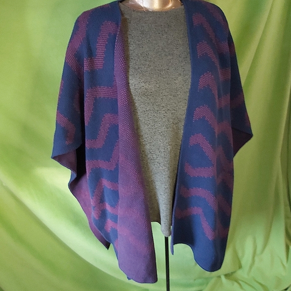 Nicole Miller Chevron Striped Shawl Wrap Open Front Poncho Blanket Cape~ - Picture 2 of 7